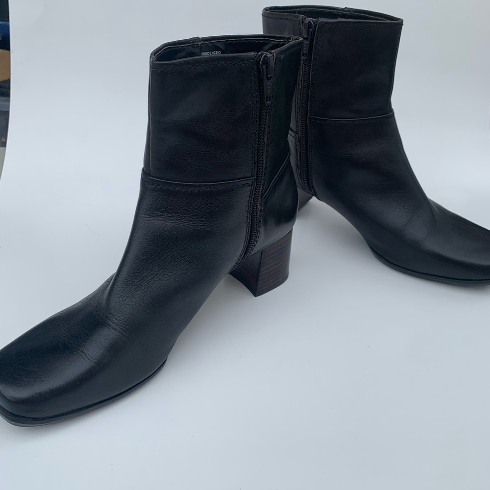 Nine West Black Square Toe Side Zip 2in Block Heel